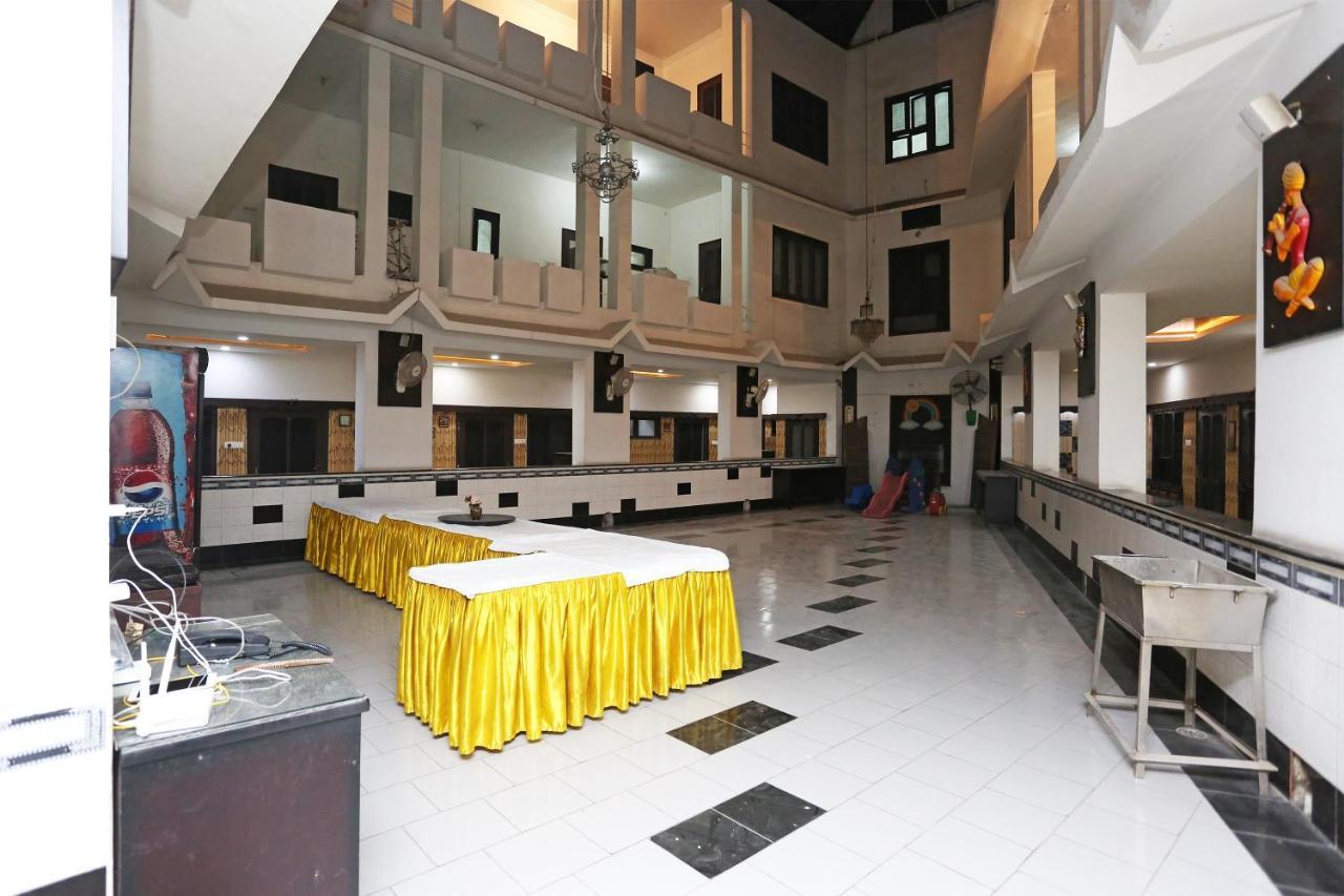Oyo 7128 Hotel Rama Karnāl Exteriör bild